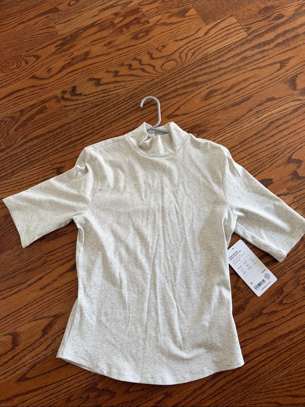 Athleta Women’s Small Light Gray Short-Sleeve Mock Neck Top NWT